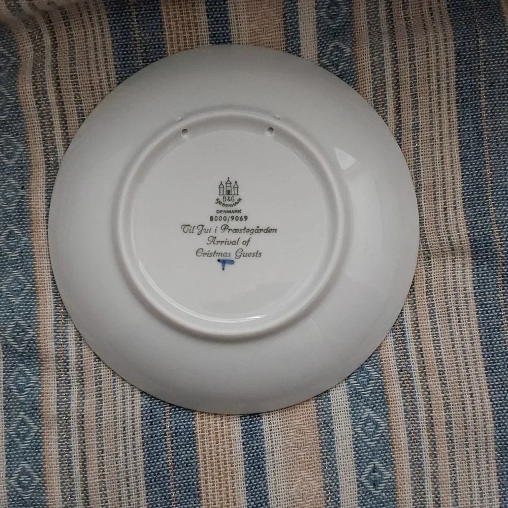Royal Copenhagen Vintage 1969 “Christmas with the Country‎ Relatives